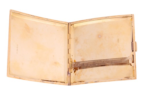Lot A pocket cigarette case in 18ct yellow gold,...
