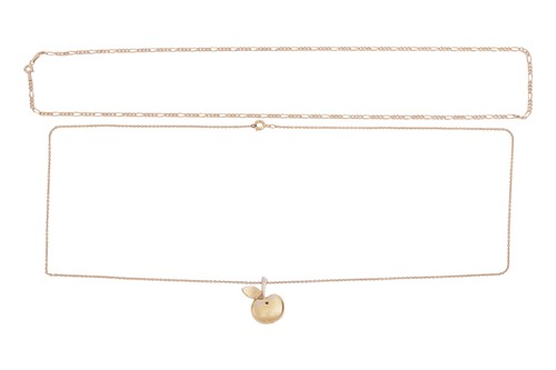 Lot 84 - A 9ct gold figaro chain, measuring 61.0cm in...
