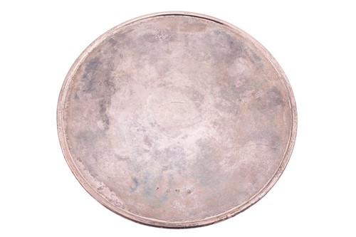 Lot A pair of Scottish Queen Anne tazze, of plain...