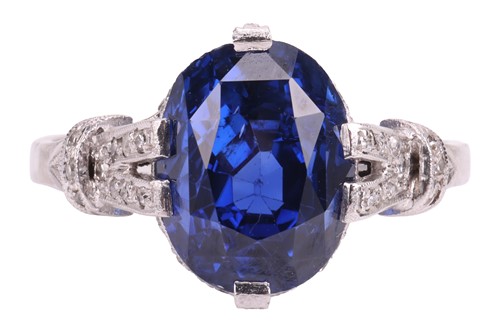 Lot An unheated Ceylon sapphire and diamond dress...