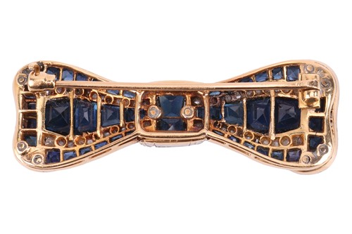Lot An early 20th Century sapphire and diamond bow...