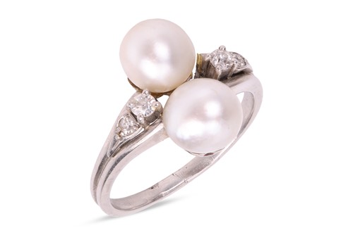 Lot A natural saltwater pearl Toi-et-Moi ring,...