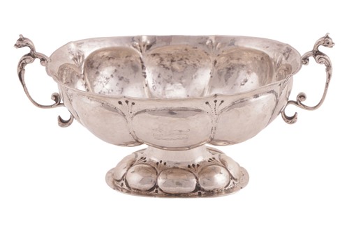 Lot 268 - An early 18th century Dutch silver brandy bowl;...