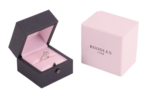 Lot Boodles - a ‘Roulette’ diamond-set flip ring,...