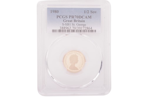 Lot 118 - An Elizabeth II 1980 Half Sovereign, crowned...