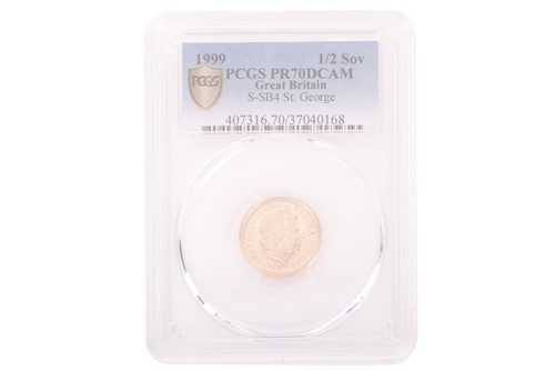 Lot 137 - An Elizabeth II 1999 Half Sovereign, crowned...