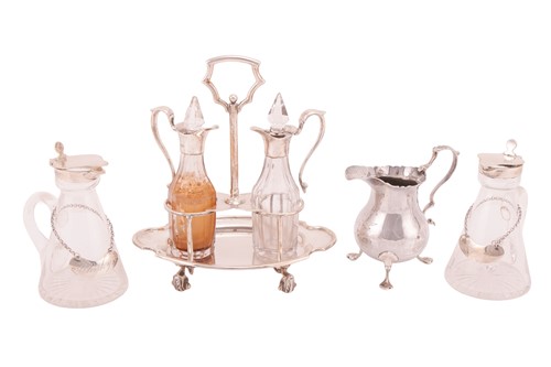 Lot 194 - A George III silver creamer by Thomas Wallis I,...
