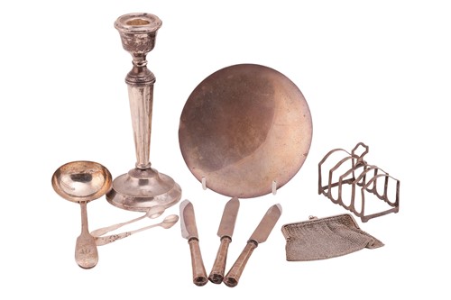 Lot 177 - An aggregate of silver items; to include a...
