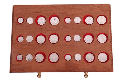 Lot 157 - A complete set of Maundy money, dating from...
