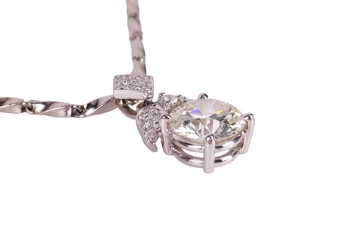Lot 191 - A diamond pendant on chain, the pendant...