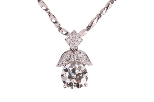 Lot 191 - A diamond pendant on chain, the pendant...