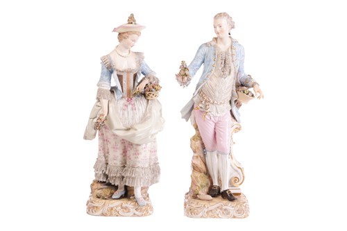 Lot Meissen: a pair of large and fine porcelain...