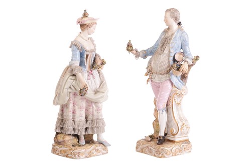 Lot Meissen: a pair of large and fine porcelain...