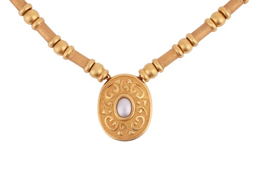 Lot 92 - A pearl-set pendant necklace, the central...