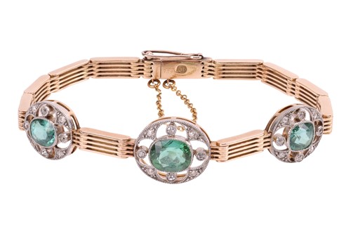 Lot A Belle Époque link bracelet set with...