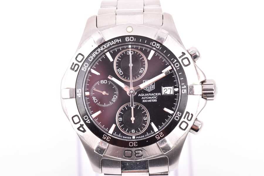 Lot 355 - A Tag Heuer 2000 Series Aquaracer stainless...