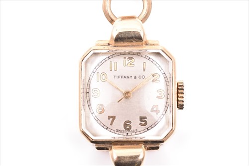 Lot 401 - Tiffany & Co. A yellow gold ladies cocktail...