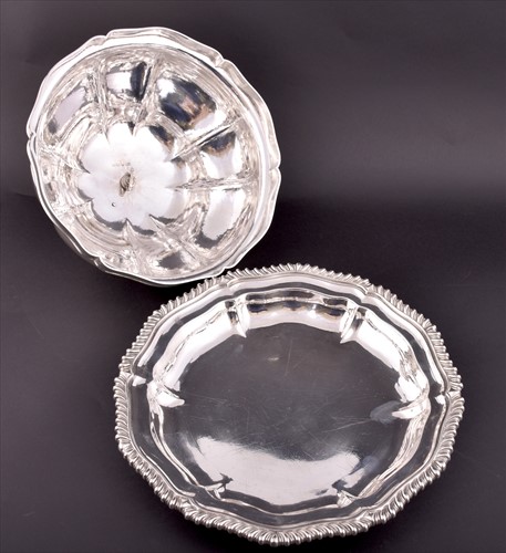 Lot 182 - A William IV silver entreÃ© dish and coverÂ ...