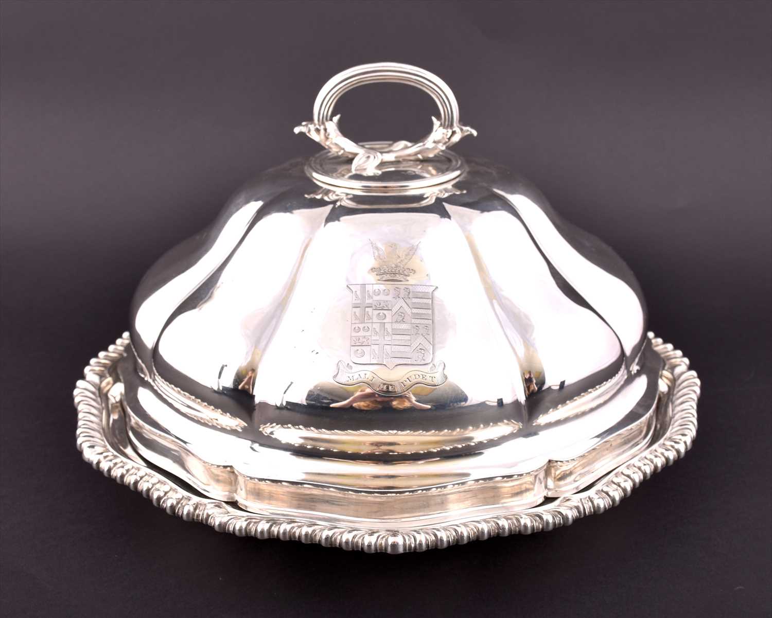 Lot 182 - A William IV silver entreÃ© dish and coverÂ ...